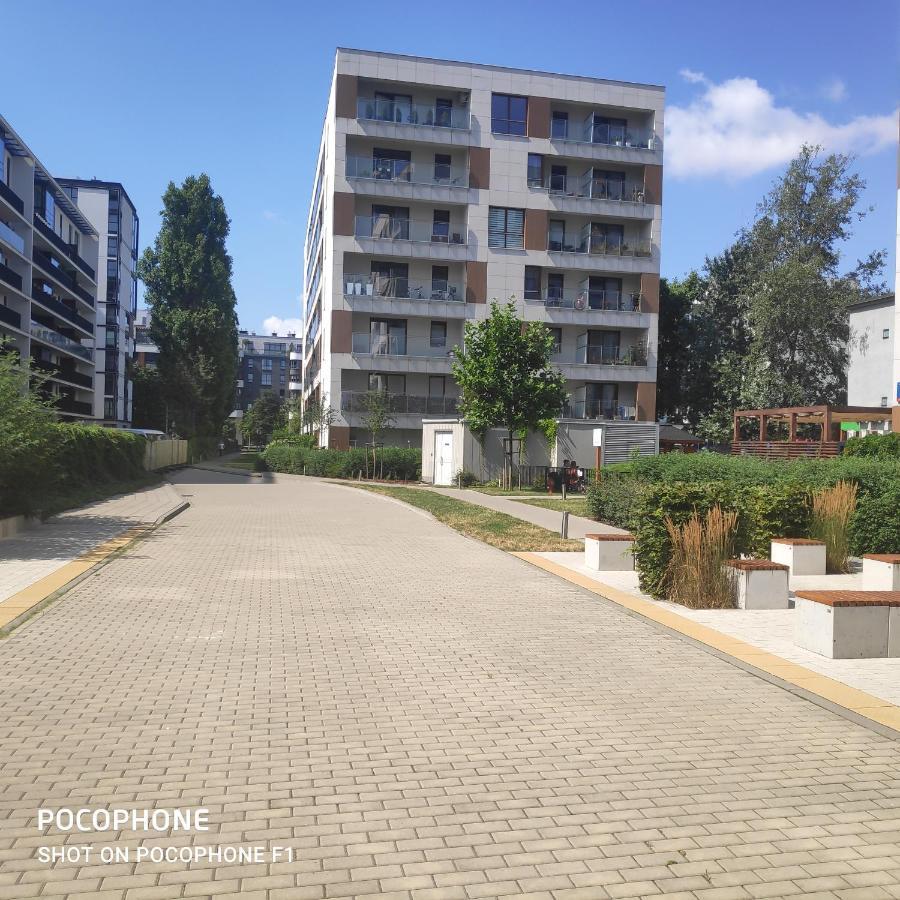 First -- Green Zoliborz Apartment 4 Warsawa Bagian luar foto