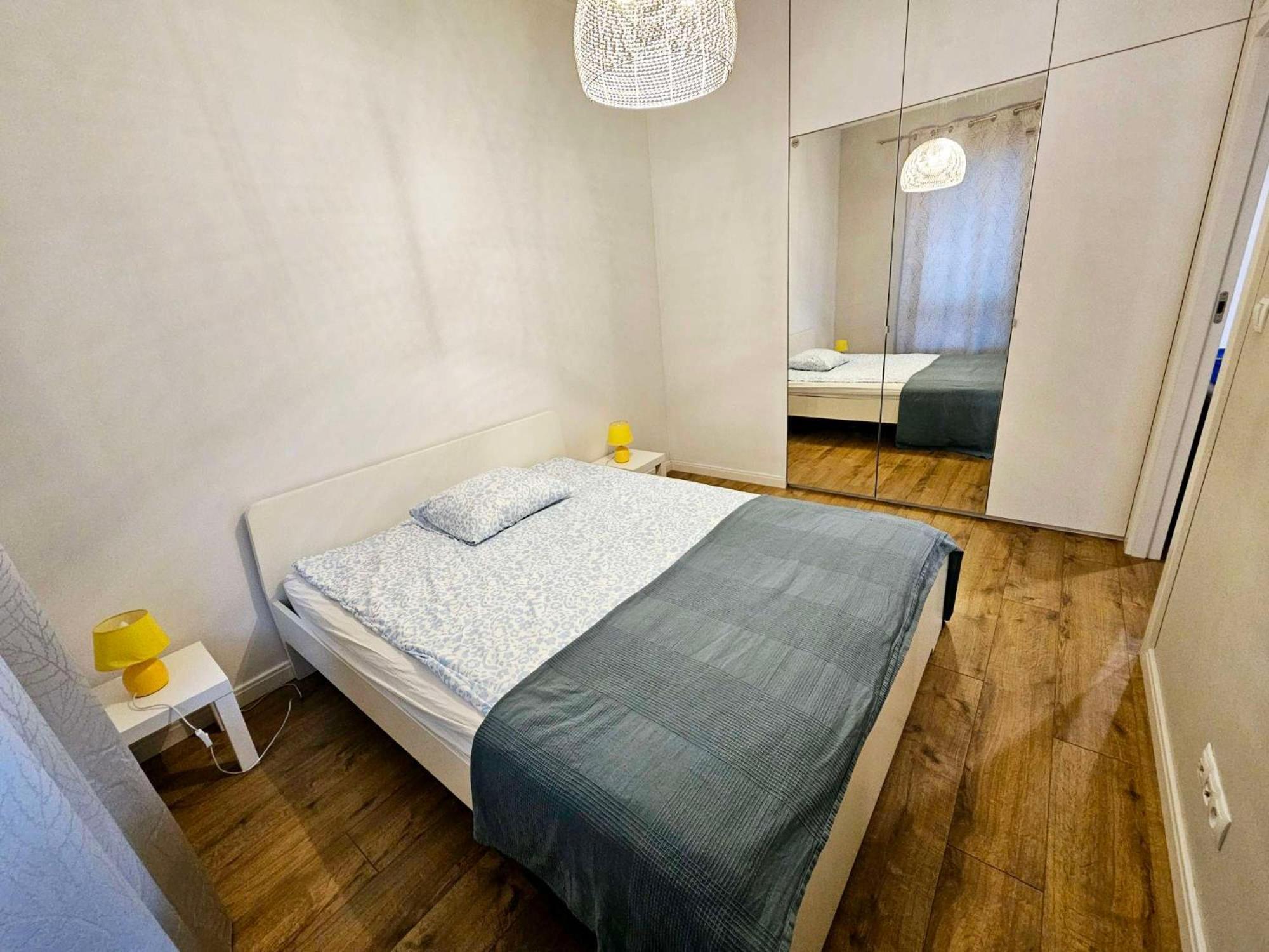 First -- Green Zoliborz Apartment 4 Warsawa Bagian luar foto