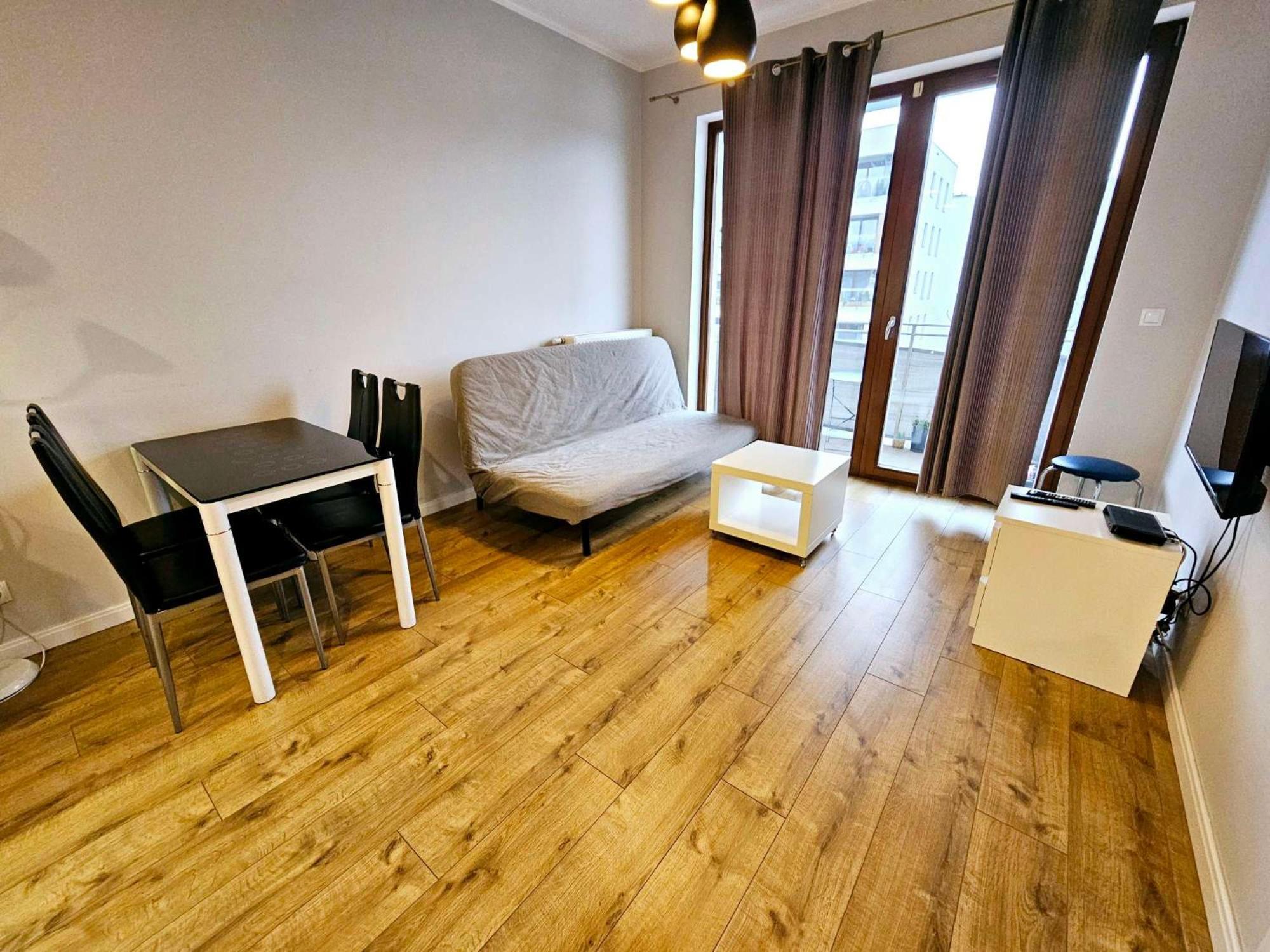 First -- Green Zoliborz Apartment 4 Warsawa Bagian luar foto